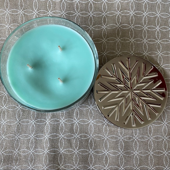 Bath & Body Works Accents Bath Body Works Yuletide Candle Poshmark